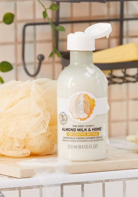 Almond Milk & Honey Soothing & Caring Shower Cream